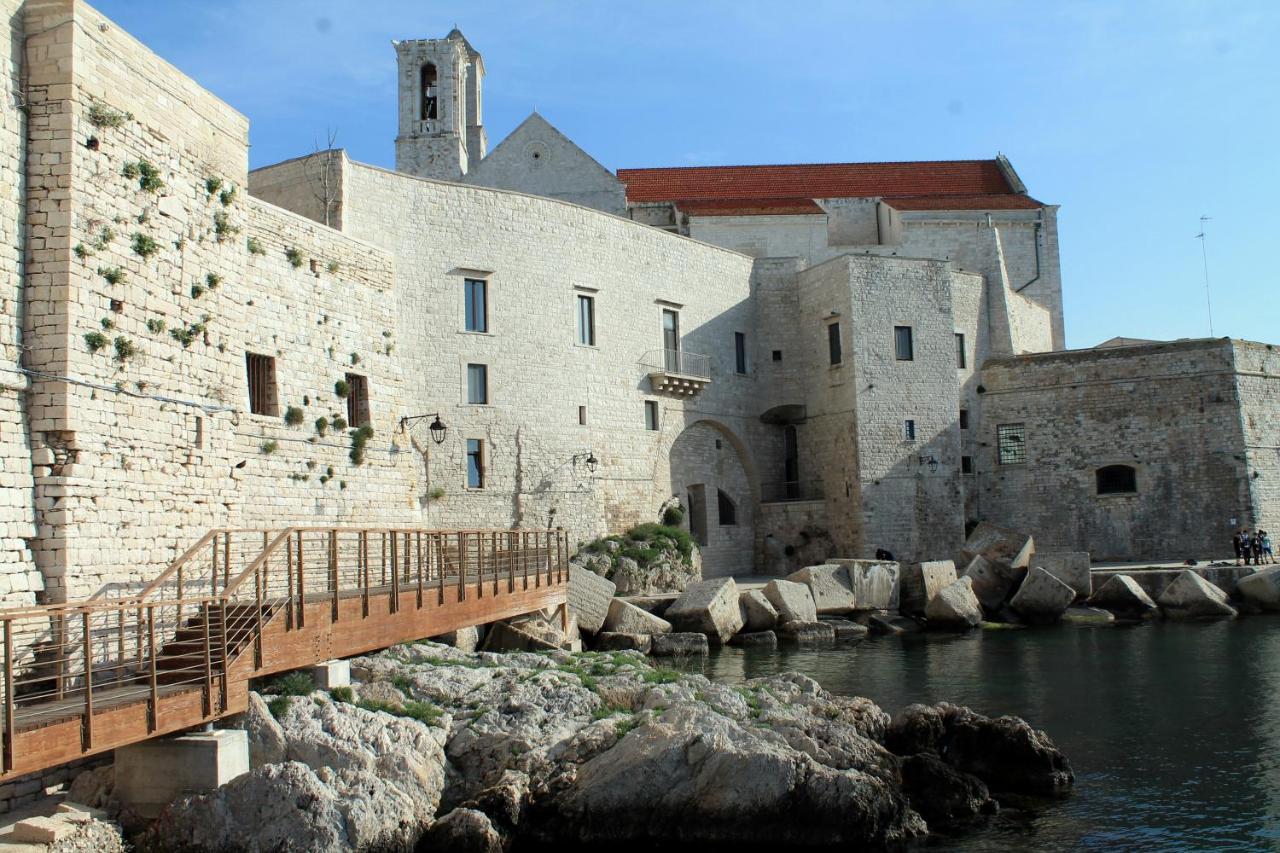 Giovinazzo Historic Apulia Old Town Stone House With Private Patio Lejlighed Eksteriør billede