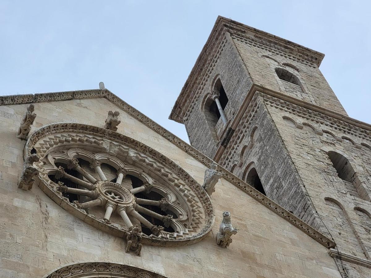 Giovinazzo Historic Apulia Old Town Stone House With Private Patio Lejlighed Eksteriør billede