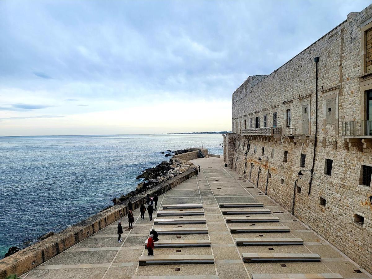 Giovinazzo Historic Apulia Old Town Stone House With Private Patio Lejlighed Eksteriør billede