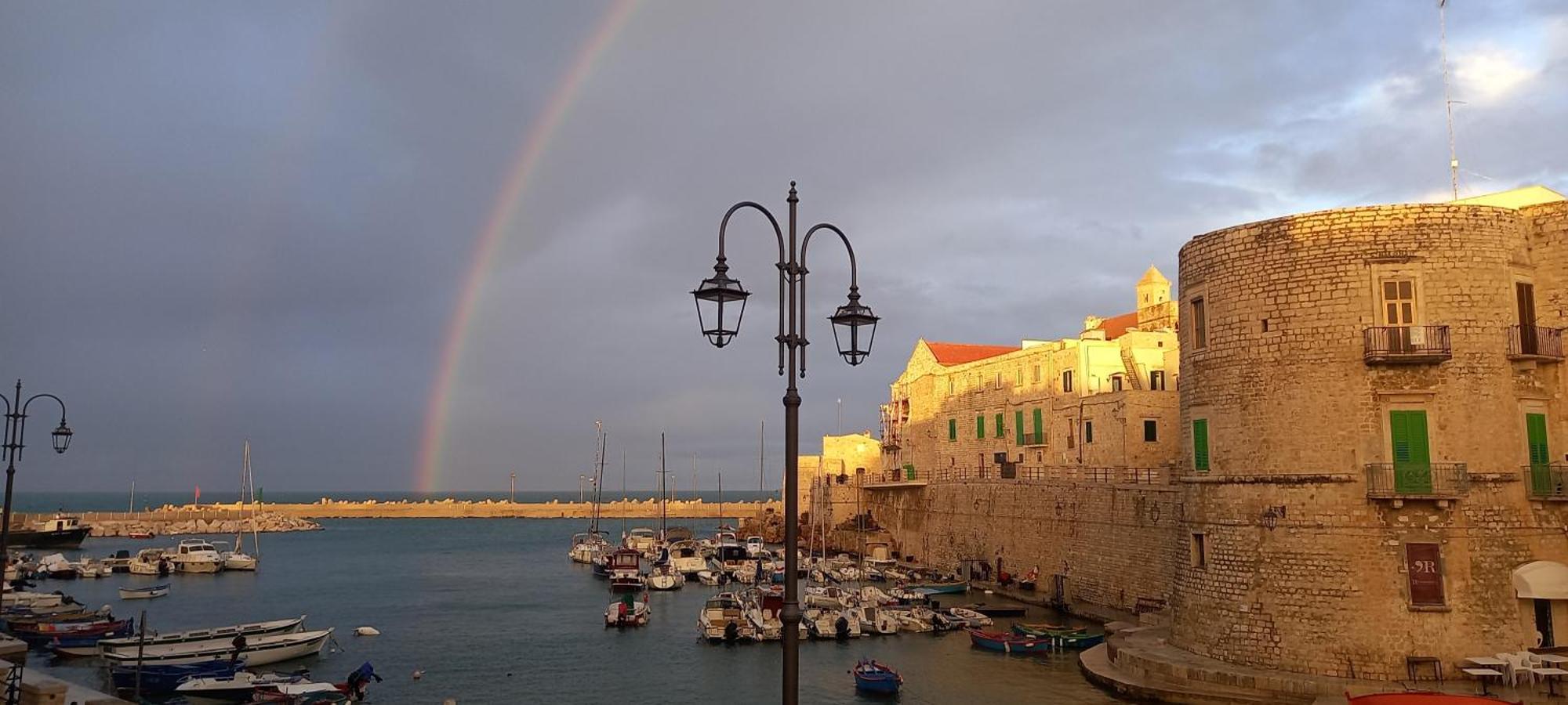 Giovinazzo Historic Apulia Old Town Stone House With Private Patio Lejlighed Eksteriør billede